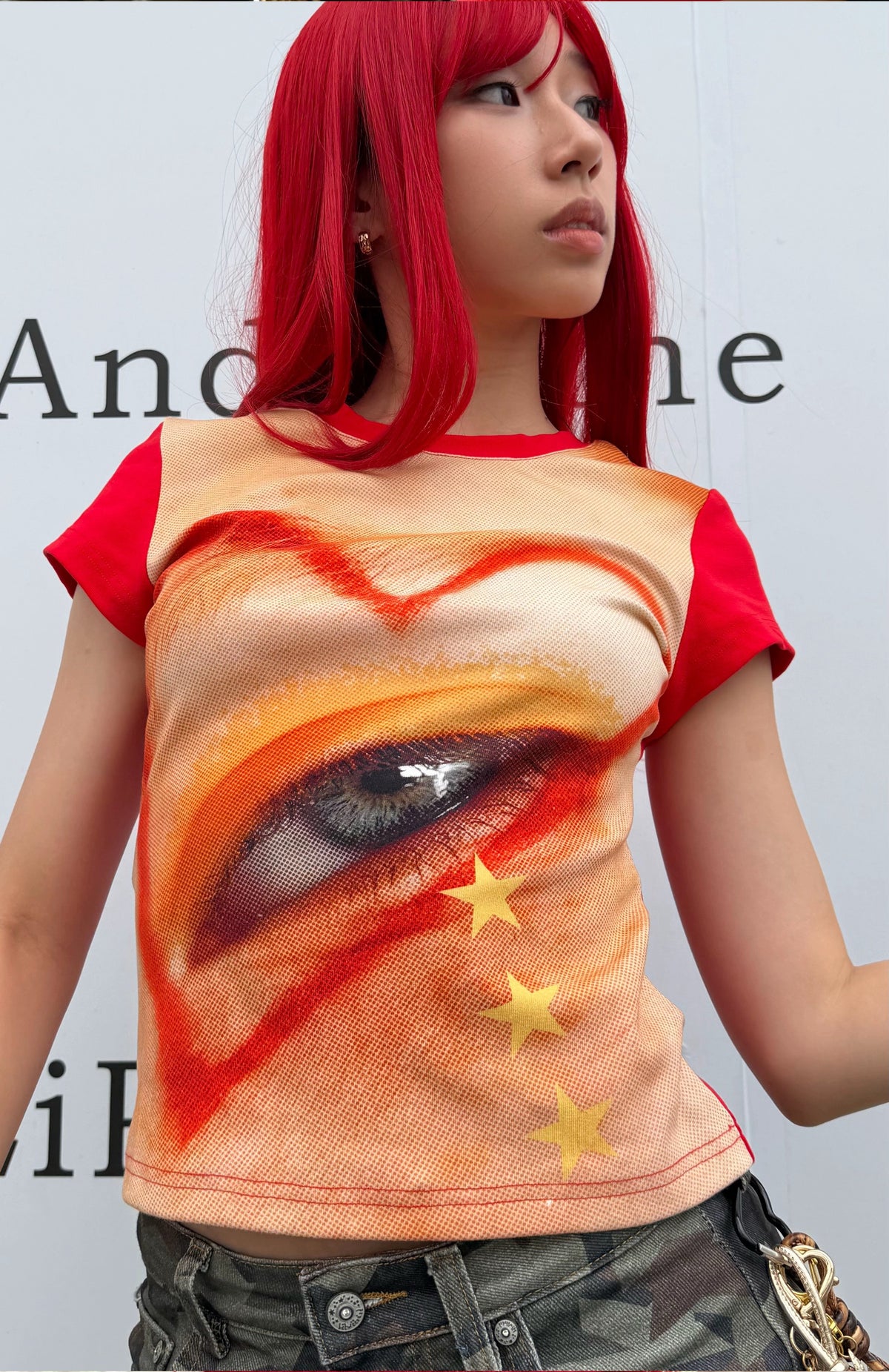Camiseta ajustada de algodón con estampado gráfico