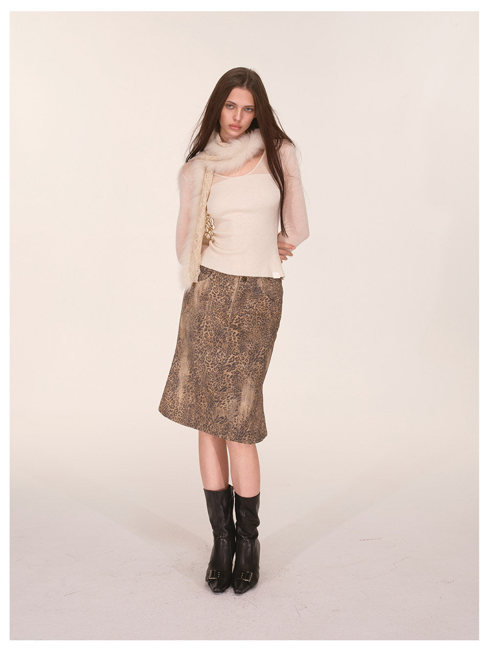 Top in maglia trasparente con scollo a V in Tencel