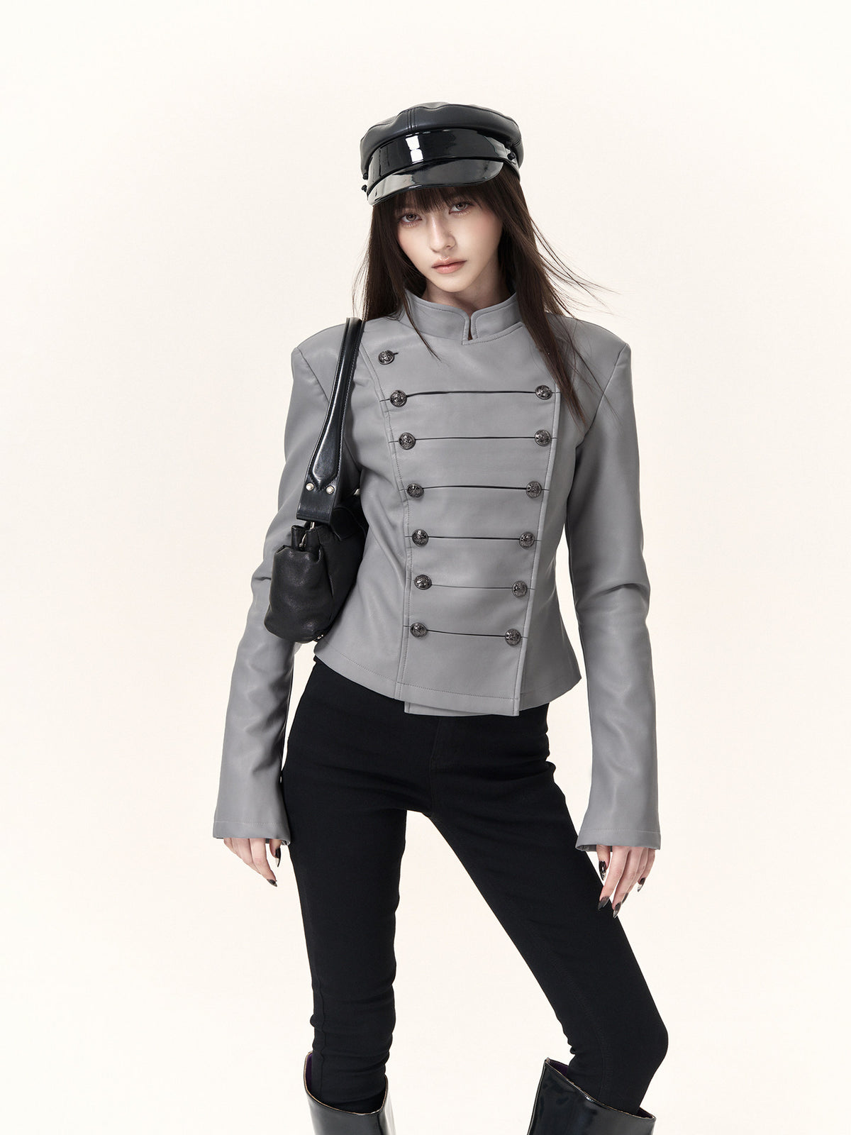 Chaqueta de cuero entallada cruzada