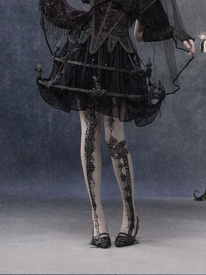 Chân váy dạ hội gothic xếp tầng đính hạt cườm