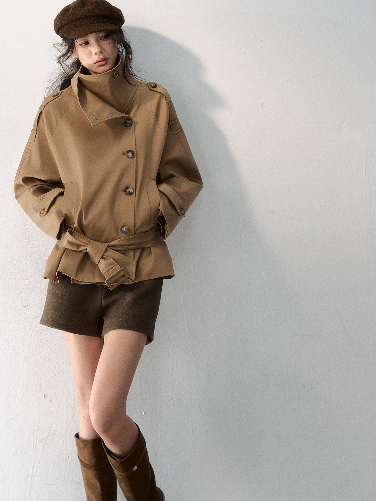 Trench coat in twill ad alta densità con cintura