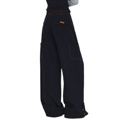 Pantaloni ampi a gamba curva lavati