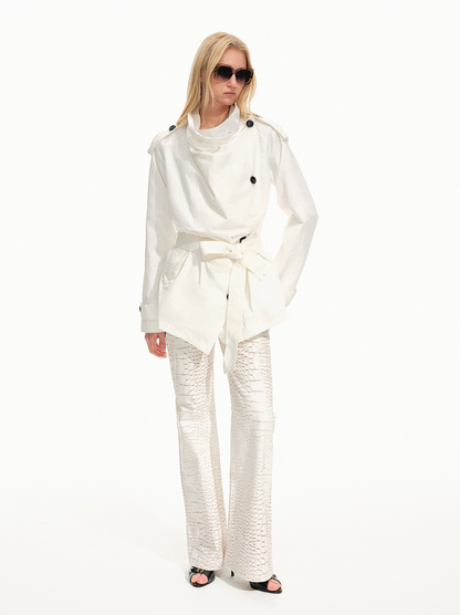Plissierter zweireihiger Trenchcoat