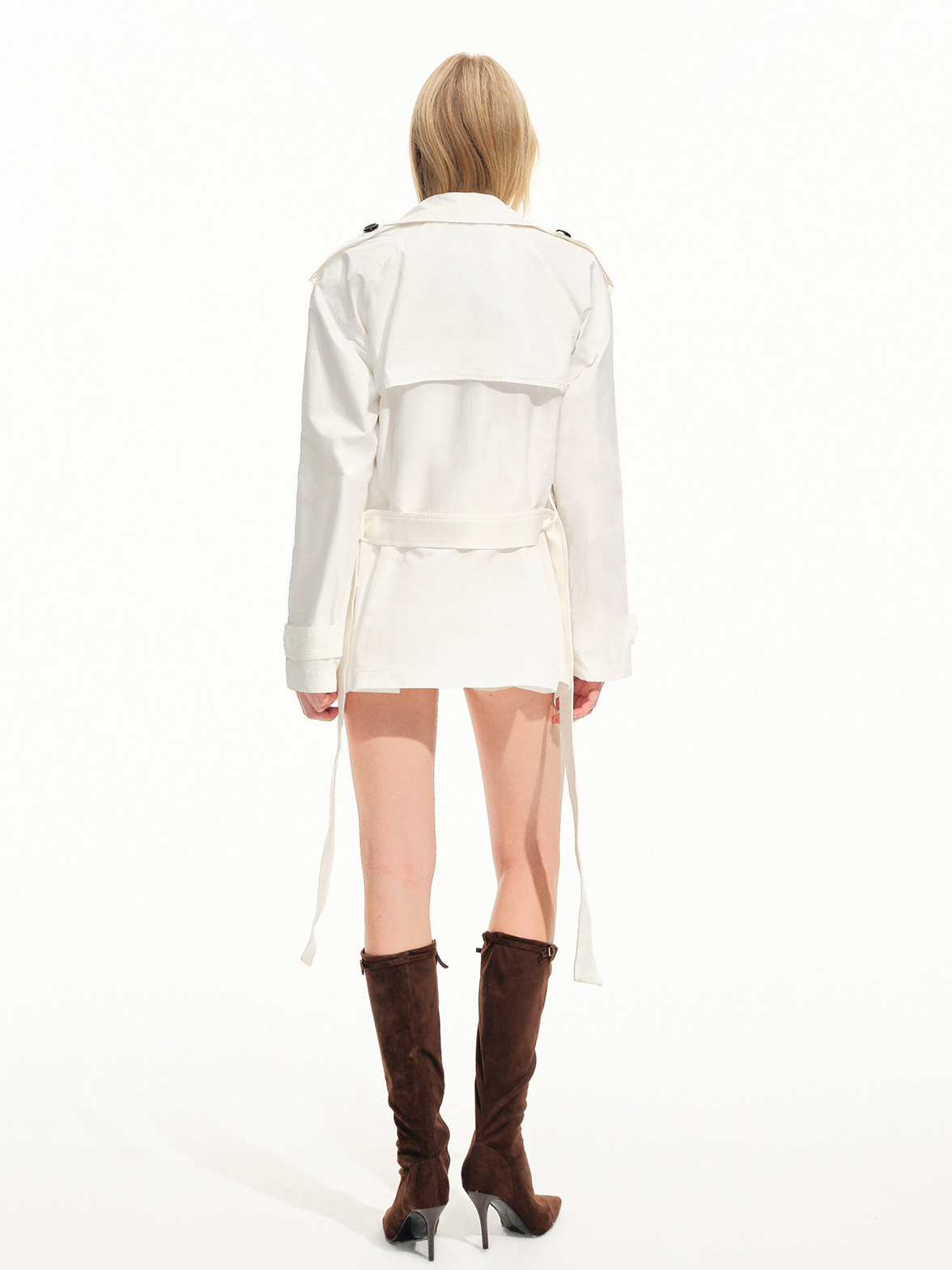 Plissierter zweireihiger Trenchcoat