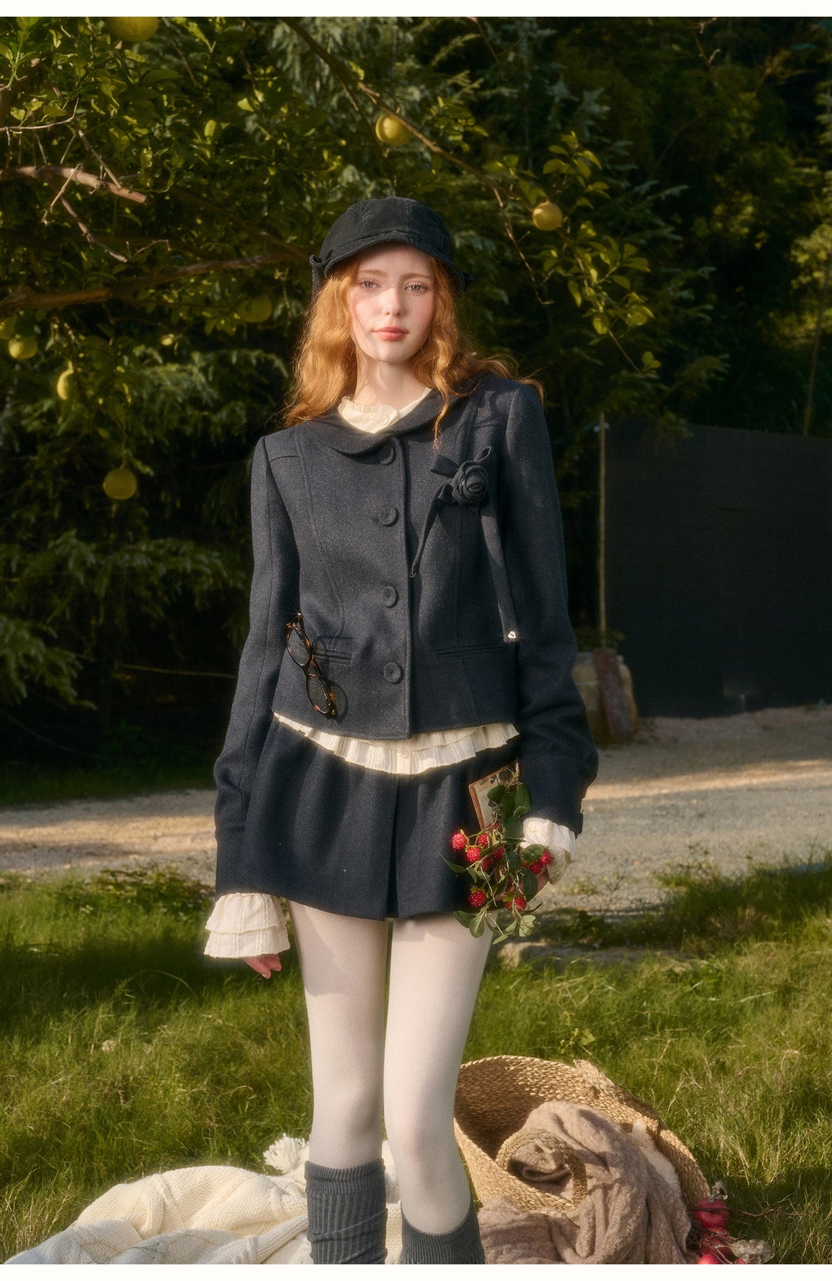 Completo con cappotto corto in lana e gonna — Carica immagine 15 in vista galleria