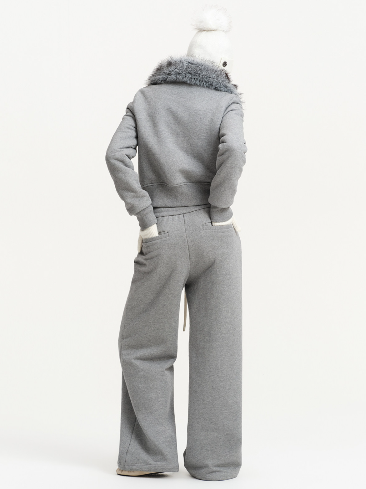 Conjunto de sudadera corta con cuello de pelo sintético