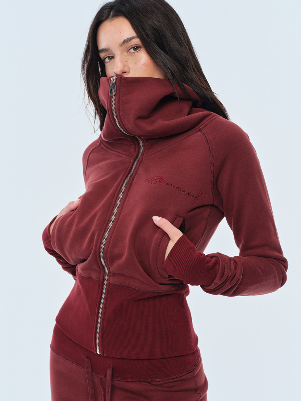 Sweat à capuche zippé court à col large — Charger l'image 13 dans la vue galerie