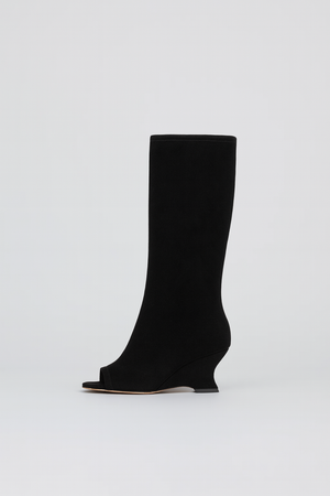 Black / 35