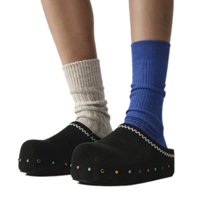 Black / 35