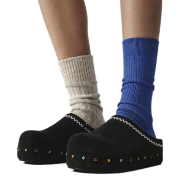 Black / 35