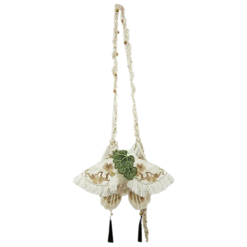 化蝶 Schultertasche „Schmetterling“ mit Frühlingsstickerei und Quasten