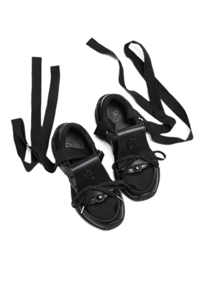 Black / 35