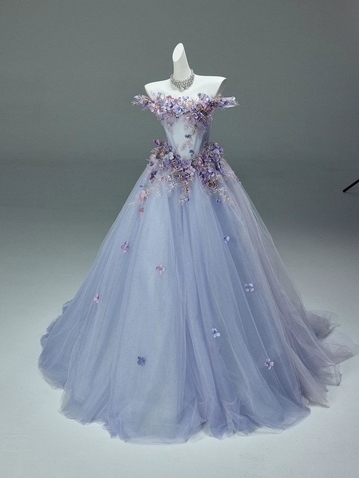 Abito da ballo con corsetto floreale