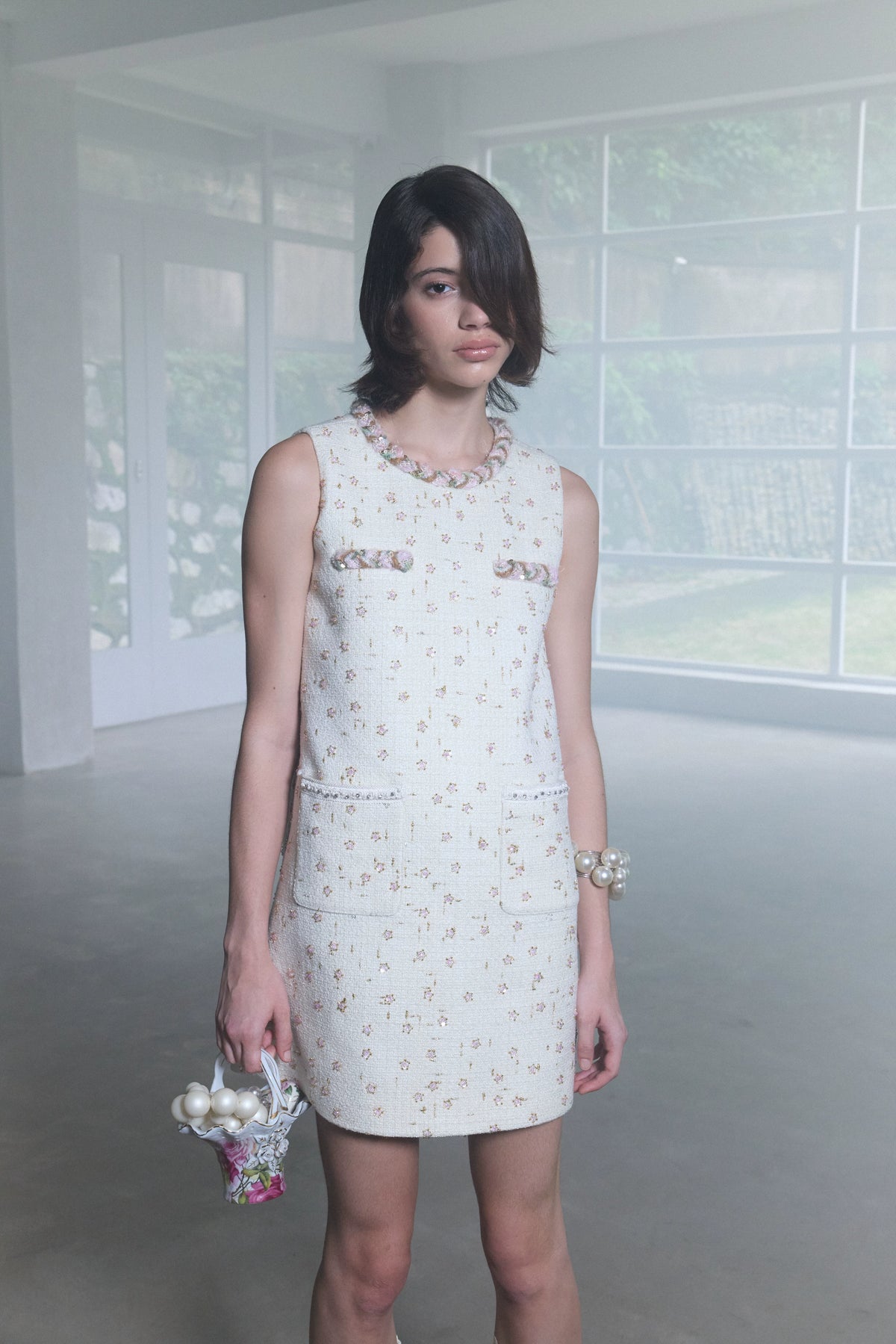 手工缝制粉色钻石羊毛连衣裙