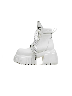 White (Boots) / 35