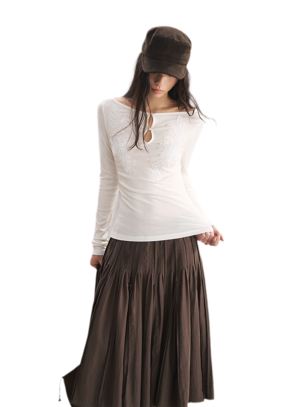 Top en maille Tencel brodé avec découpes