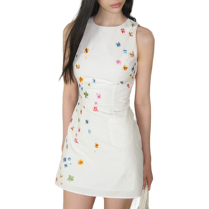 White / S