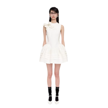 Elegant Summer Dress with Side Bow Detail
