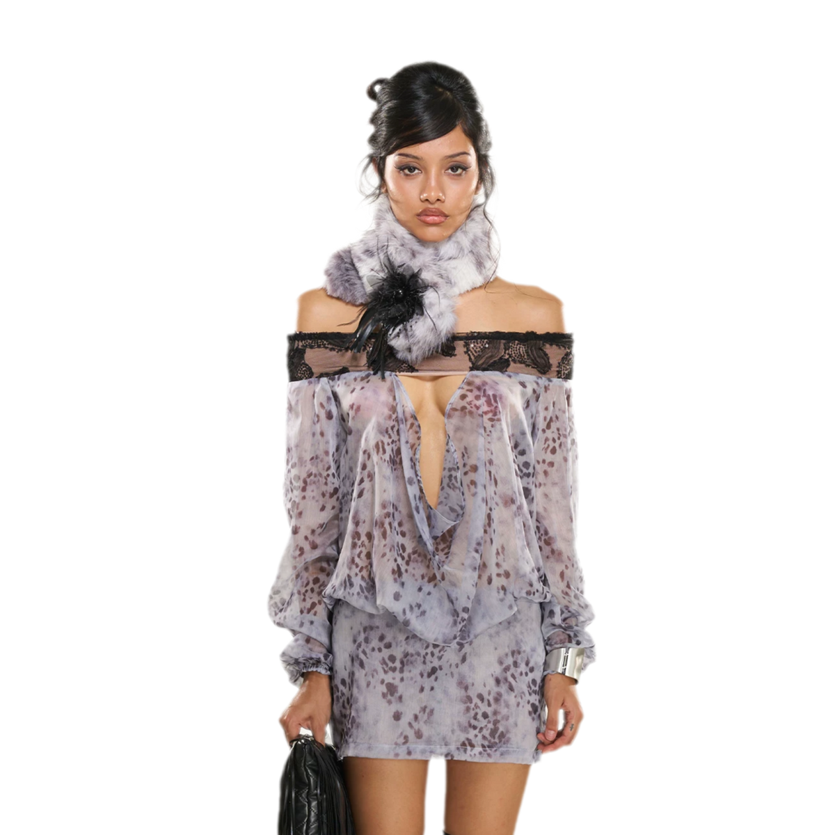 Robe en dentelle brodée à épaules dénudées
