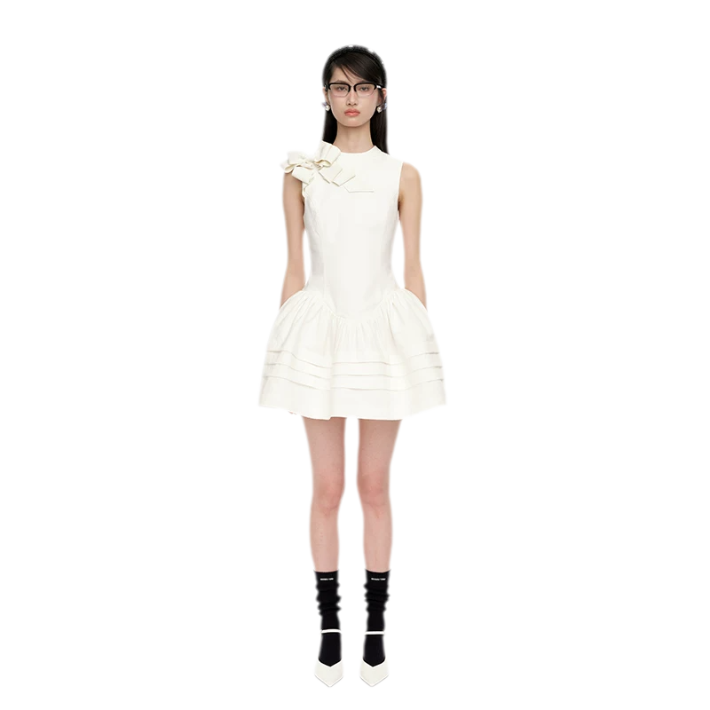 Elegant Summer Dress with Side Bow Detail