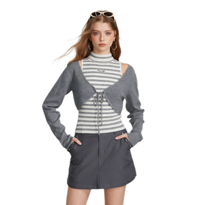 Gray / S