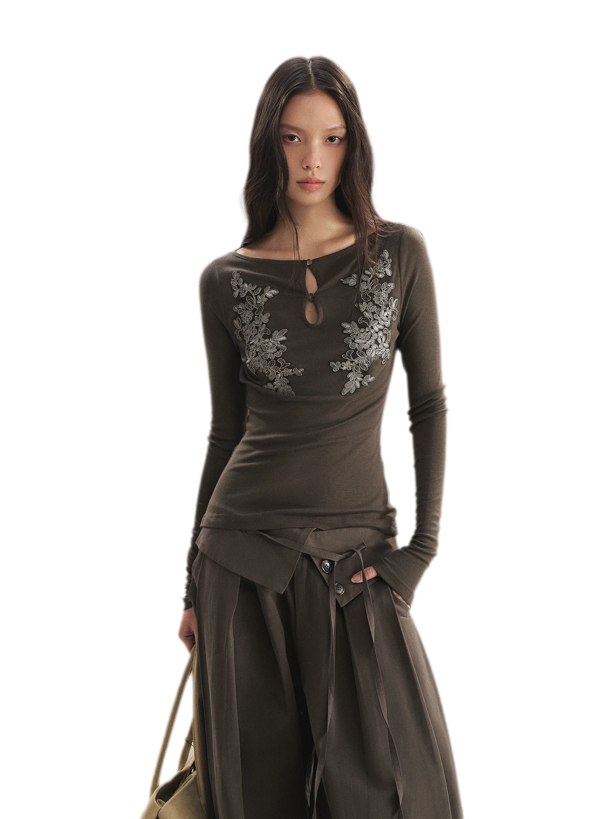 Top en maille Tencel brodé avec découpes