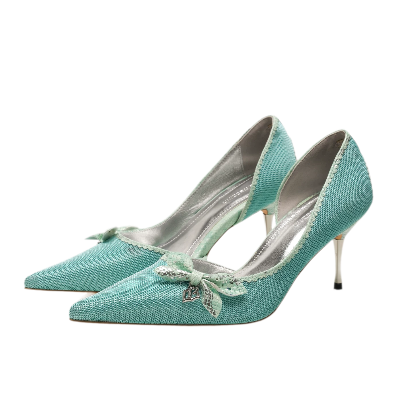 Glossy Bow Pointed-Toe Pumps