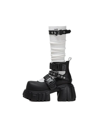 Black (Shoe + Socks) / 35