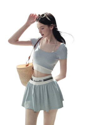 أزرق سماوي (تنورة الشورت) / L