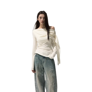 White (Pre-order) / S