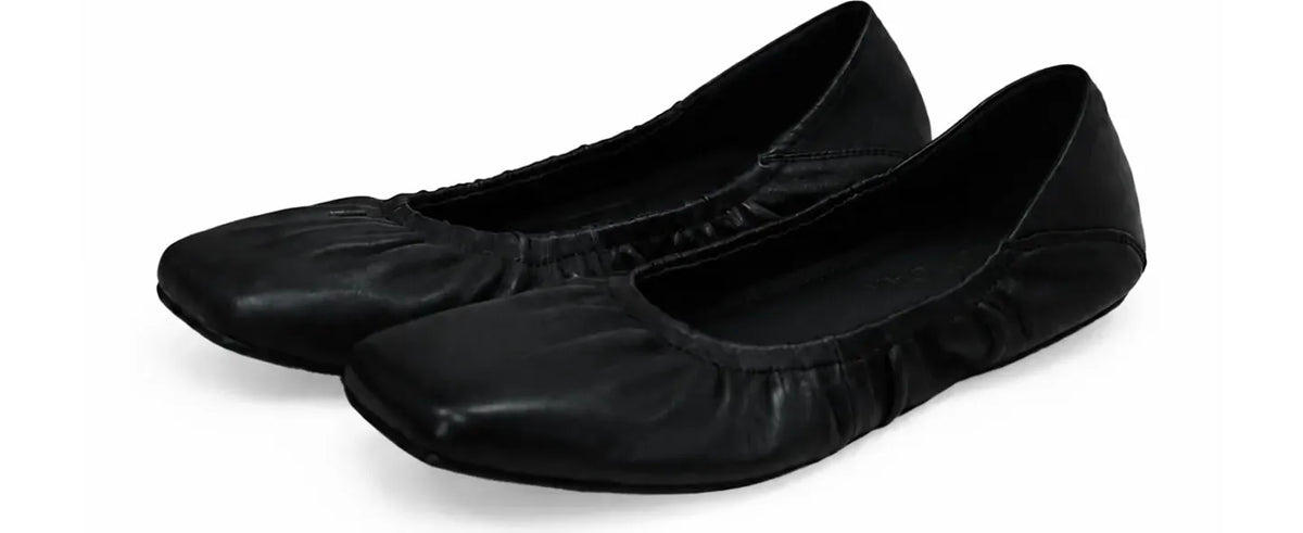 Plissierte Ballerinas aus Lammleder mit eckiger Zehenpartie