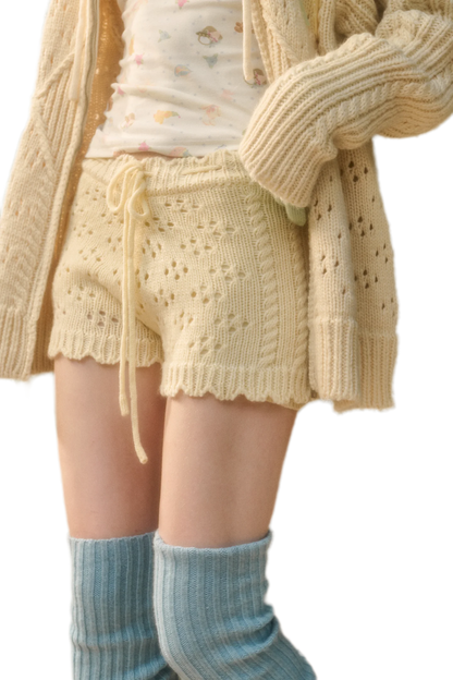 Completo con cappuccio in maglia a trecce