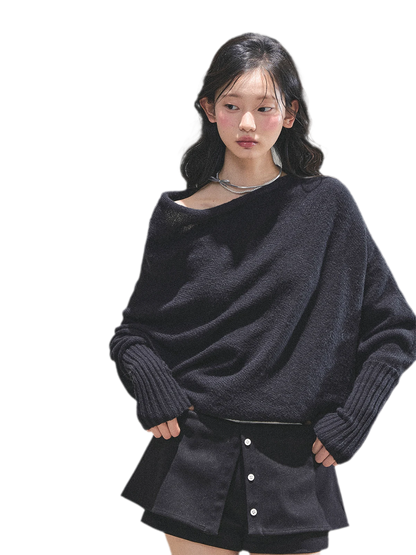 Maglione in maglia morbida con scollo monospalla