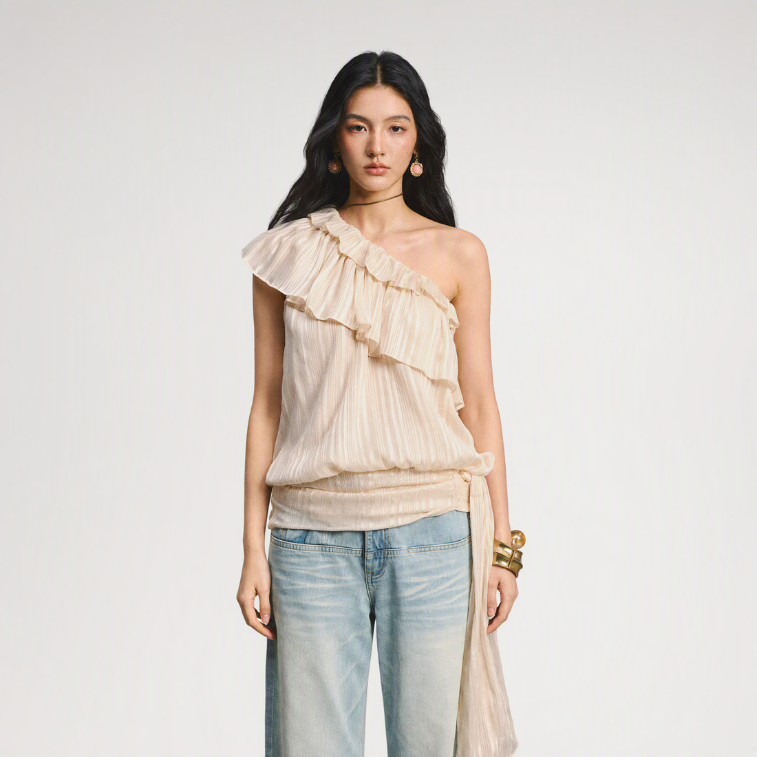 Asymmetric Ruffle Shoulder Top
