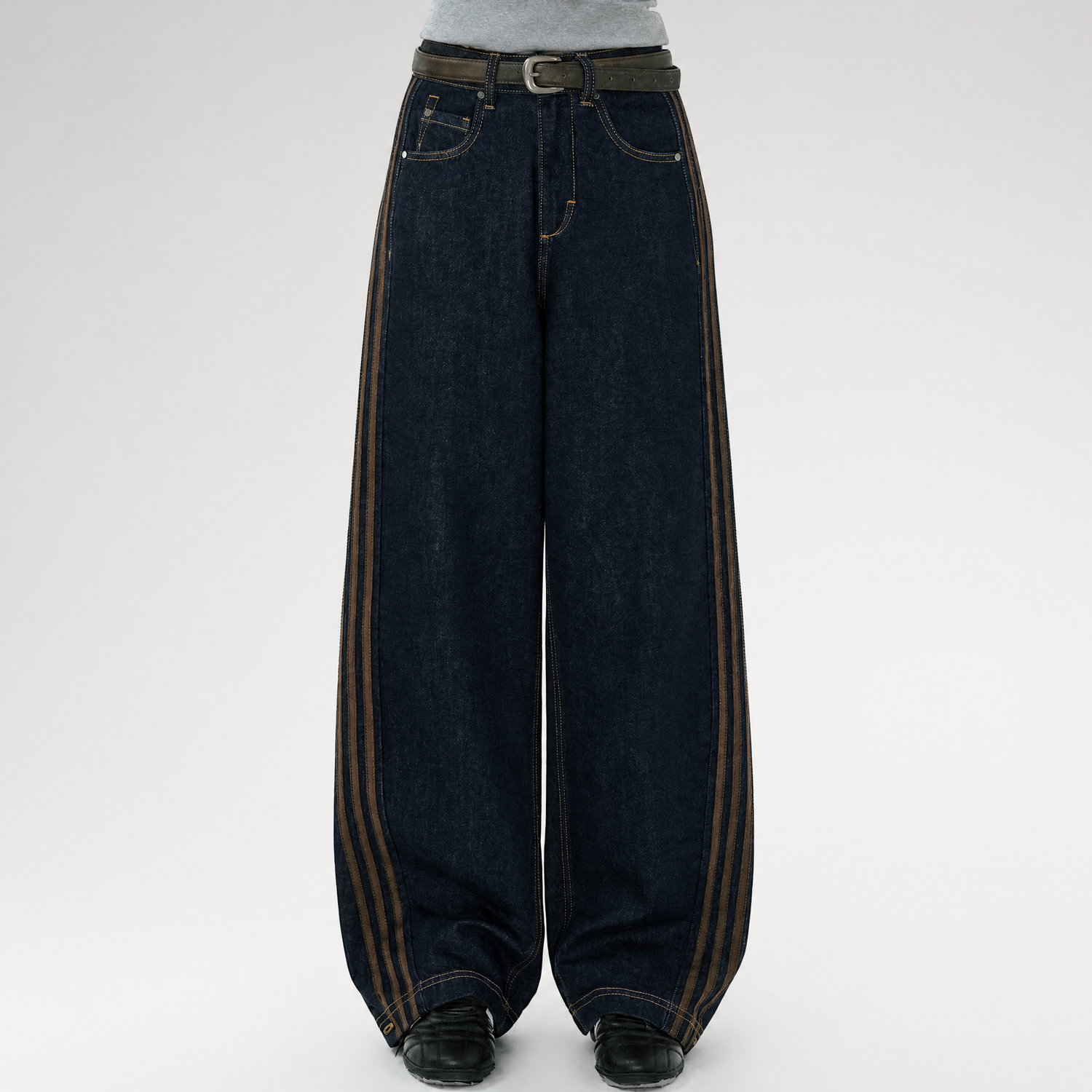 Contrast Panel Wide-Leg Jeans