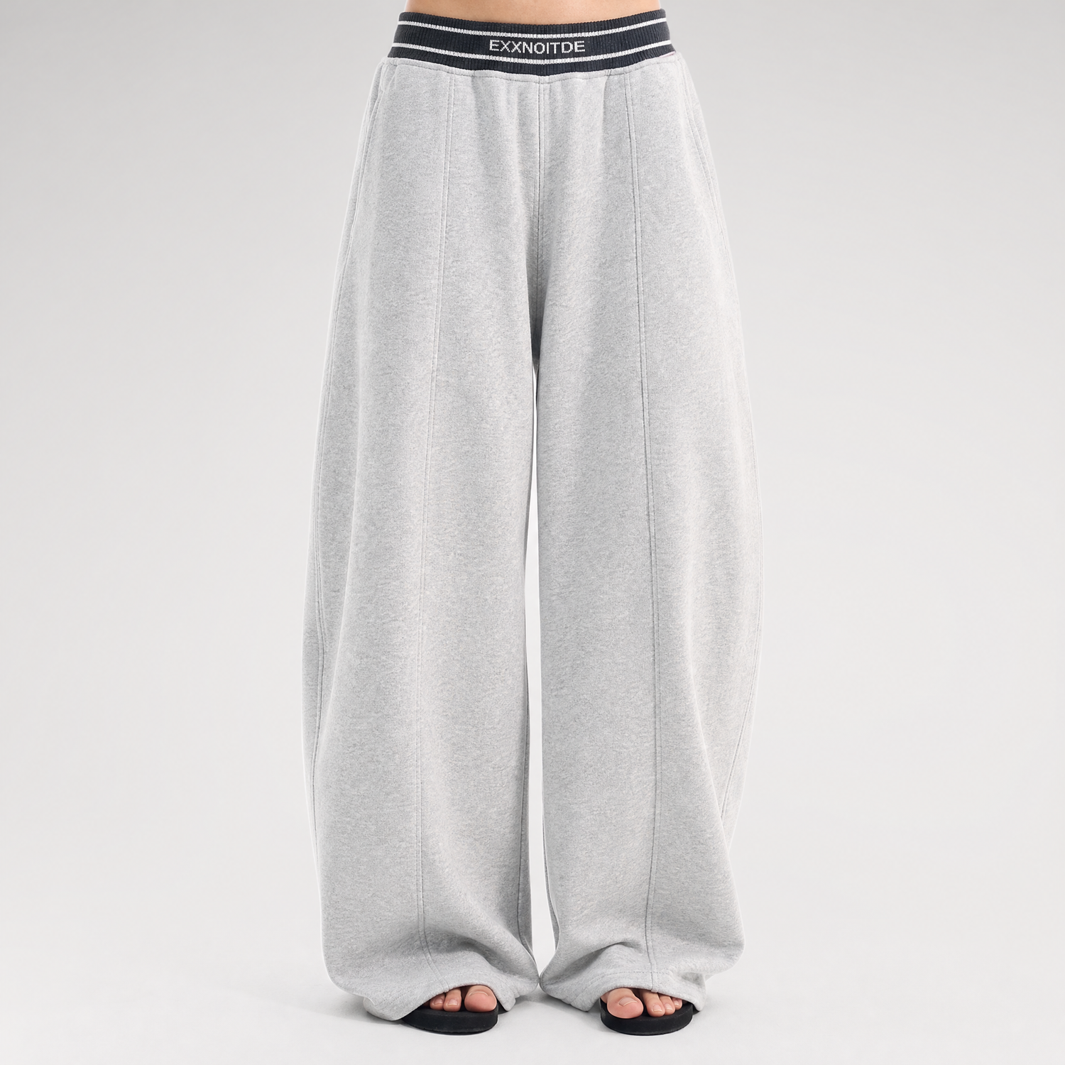 Contrast Ribbed Curved-Leg Sweatpants