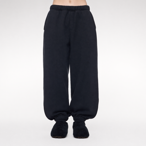 Black / M