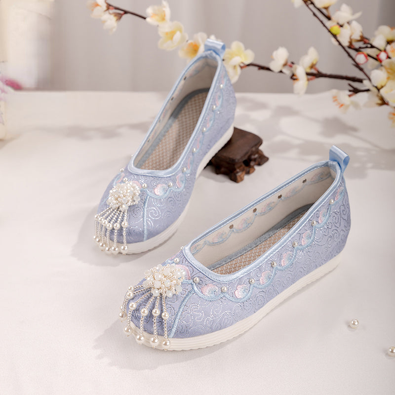 &quot;Agarwood&quot; Ming Dynasty Floral Embroidery Flat Shoes - CHINASQUAD
