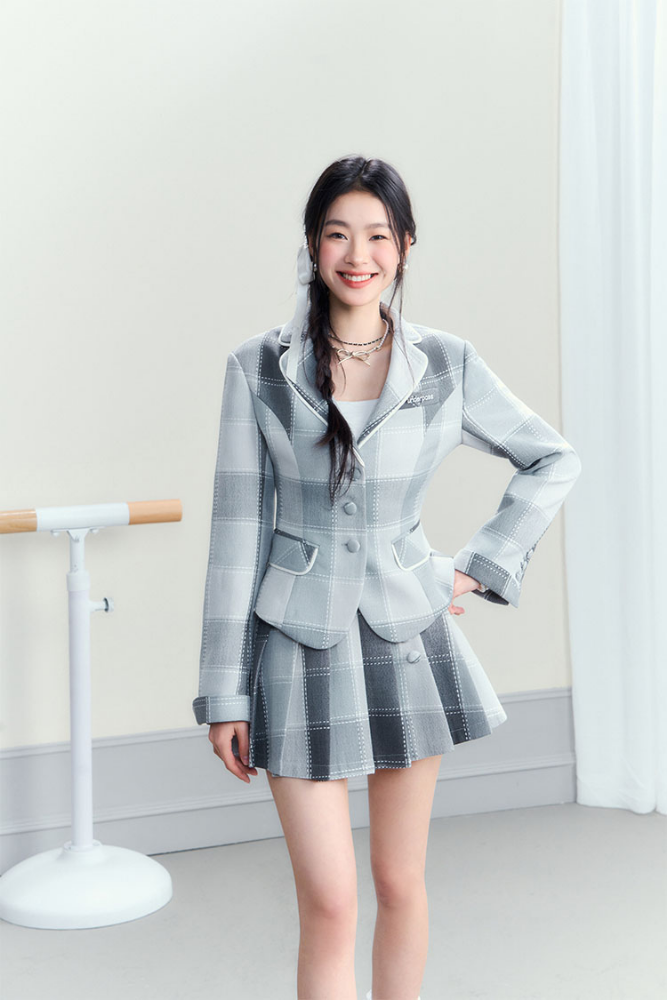 College Striped Blazer &amp; Pleated Skirt Set - CHINASQUAD