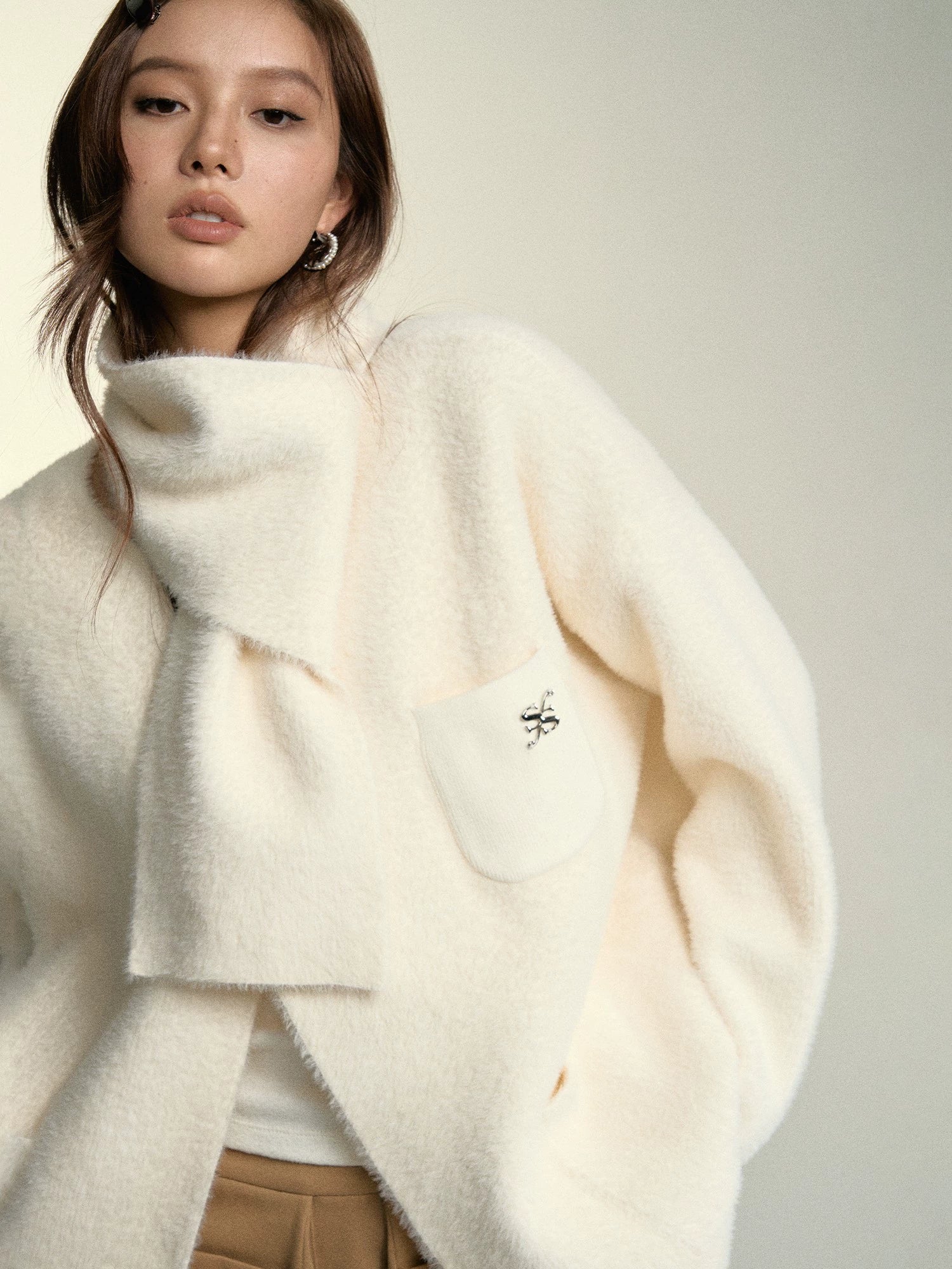 White Faux Mink Fur Collar Scarf Sweater - CHINASQUAD