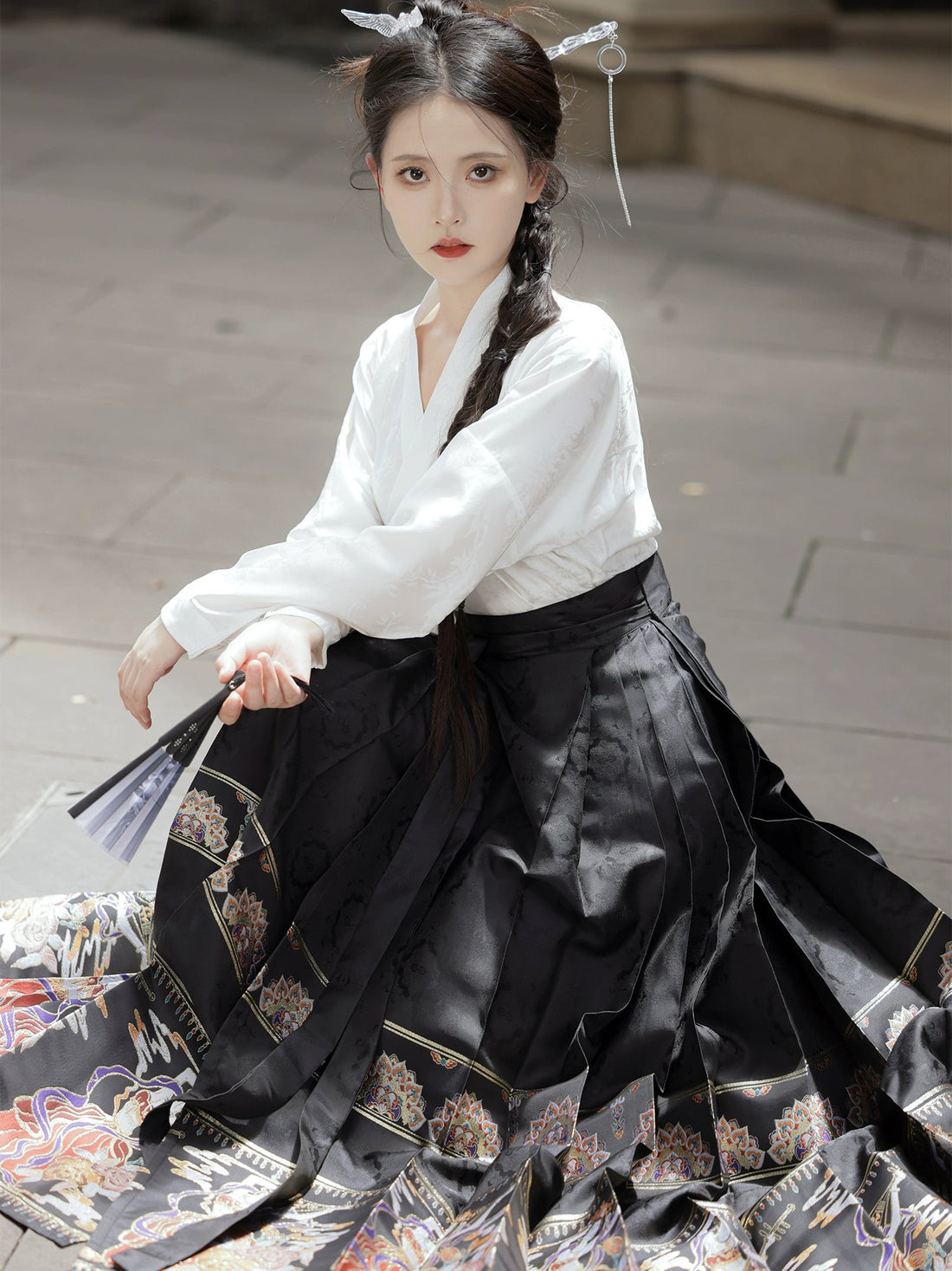 &quot;赵昕冉&quot; Ming-style Horse-face Hanfu Skirt - CHINASQUAD
