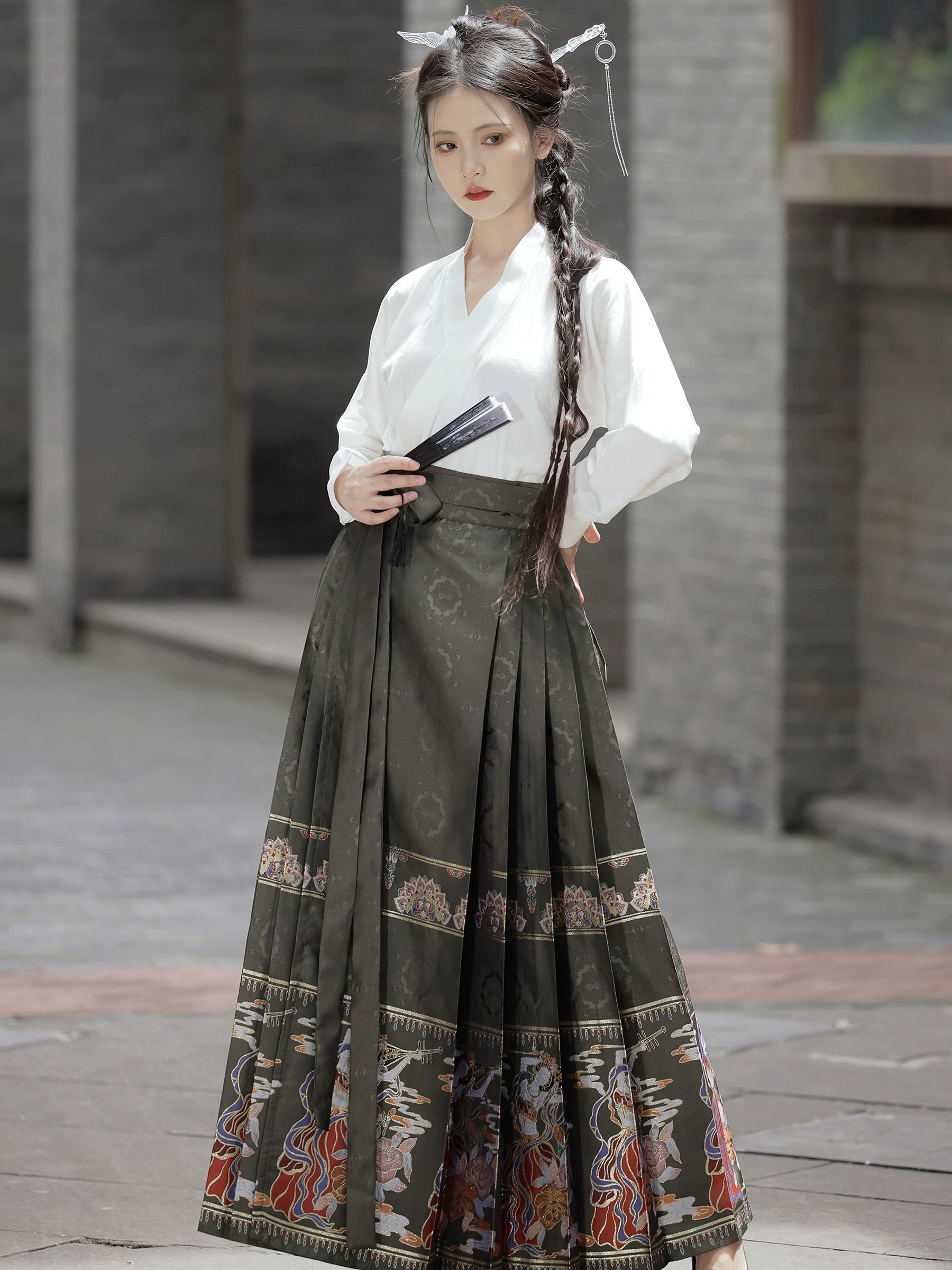 &quot;赵昕冉&quot; Ming-style Horse-face Hanfu Skirt - CHINASQUAD