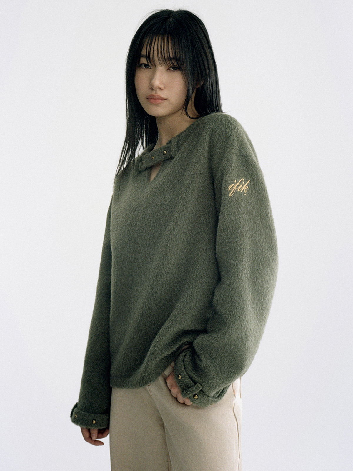 Green Rivet V-neck Sweater - CHINASQUAD