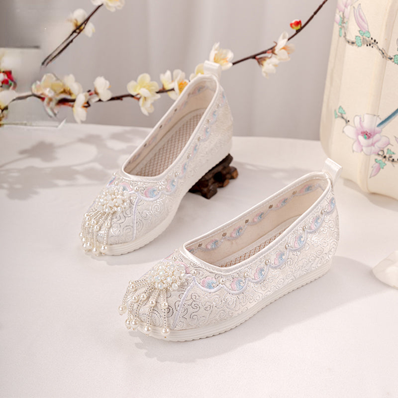 &quot;Agarwood&quot; Ming Dynasty Floral Embroidery Flat Shoes - CHINASQUAD