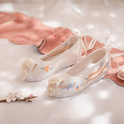 &quot;Graceful&quot; Ming Dynasty Floral Embroidery Flat Shoes - CHINASQUAD